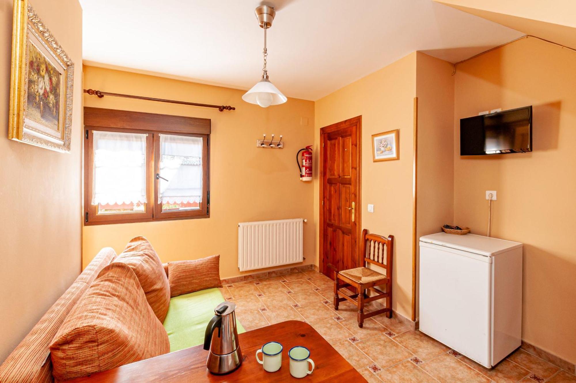 Apartamentos La Regoria Arenas De Cabrales Εξωτερικό φωτογραφία