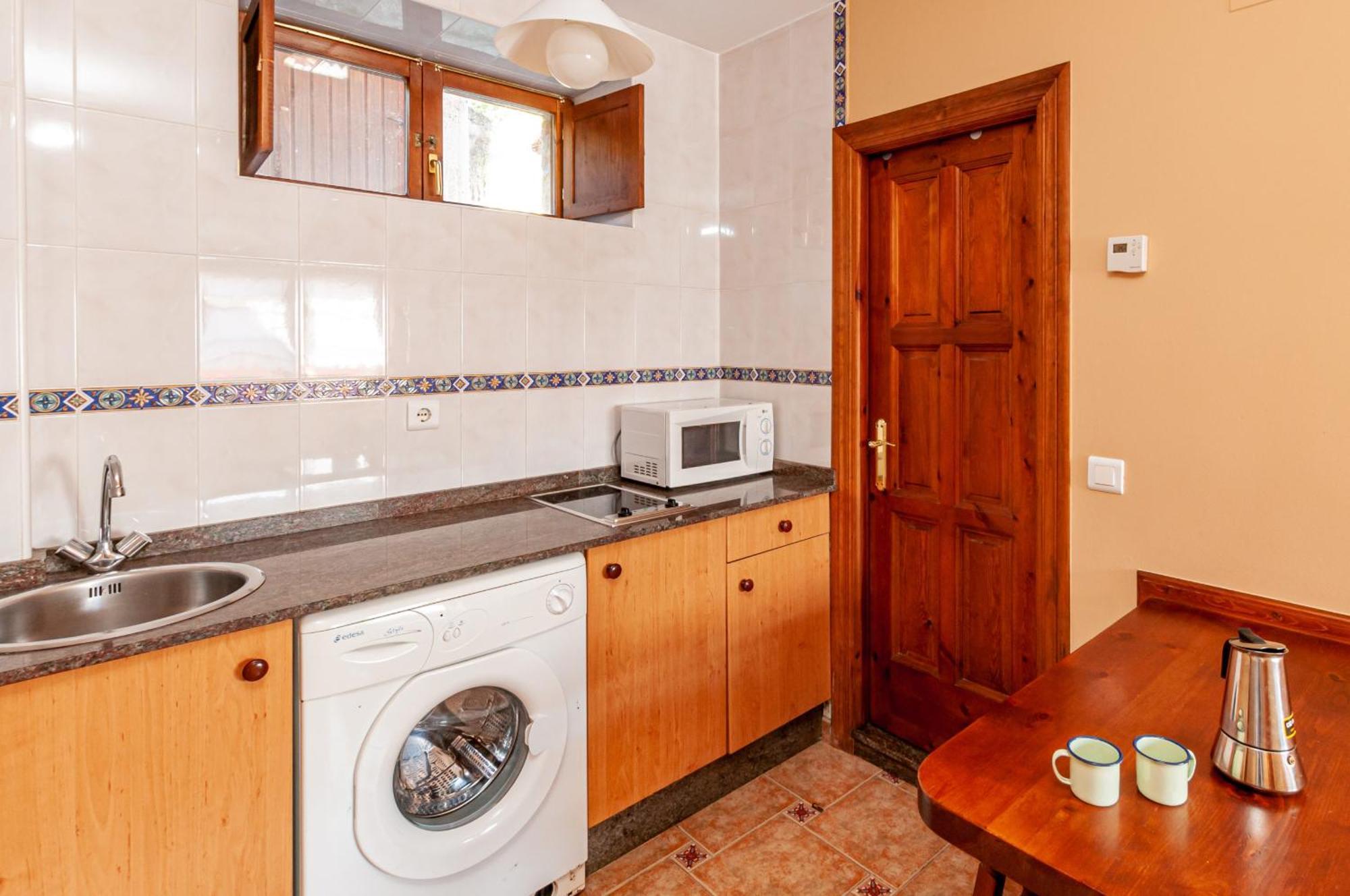 Apartamentos La Regoria Arenas De Cabrales Εξωτερικό φωτογραφία